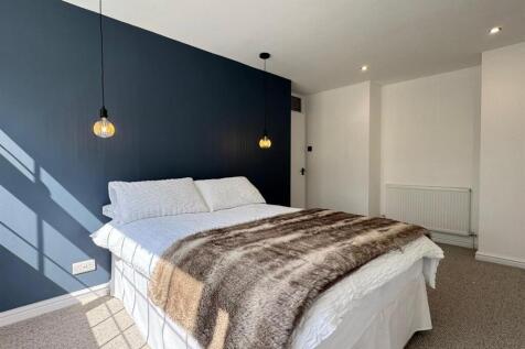 Bed 1 (2).jpg