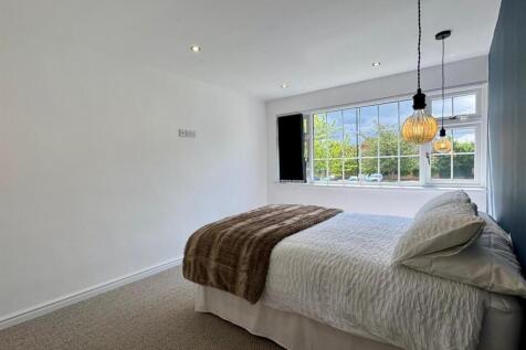 Bed 1 (3).jpg