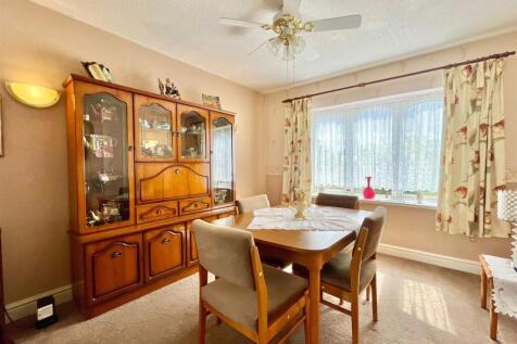 Dining area.jpg