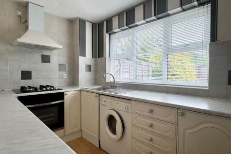 Kitchen (2).jpg