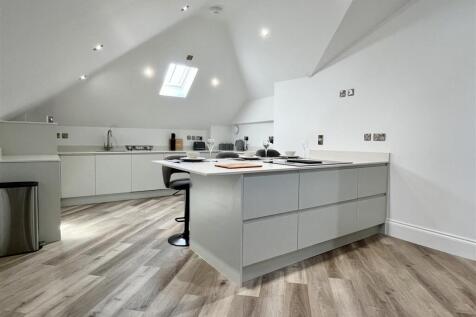 Kitchen (3).jpeg