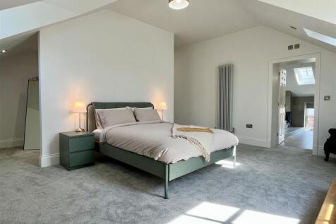 Master bedroom (1).jpeg