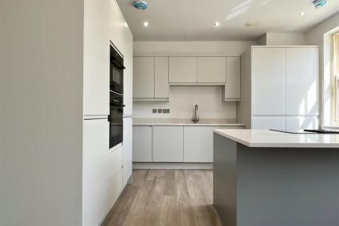 Kitchen (5).jpeg