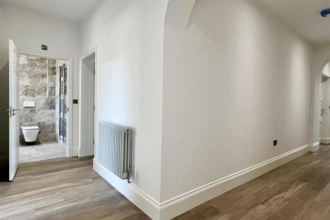 Hallway.jpeg