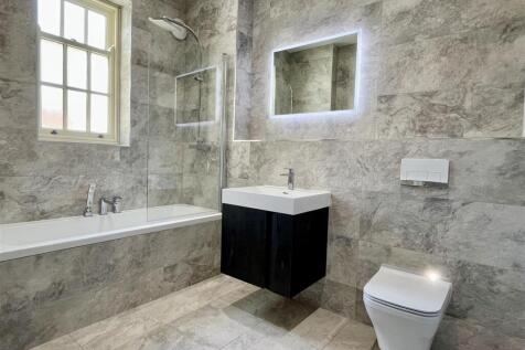 Bathroom (1).jpeg