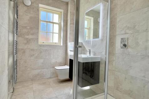 Shower room (1).jpeg