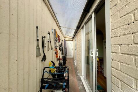 Side passage.jpg