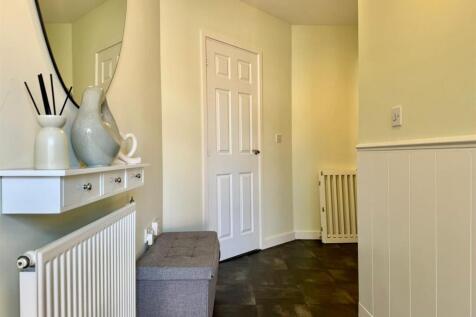 Entrance hall.jpg