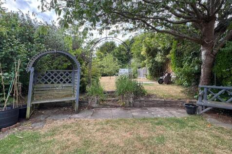 Rear Garden 9.jpg