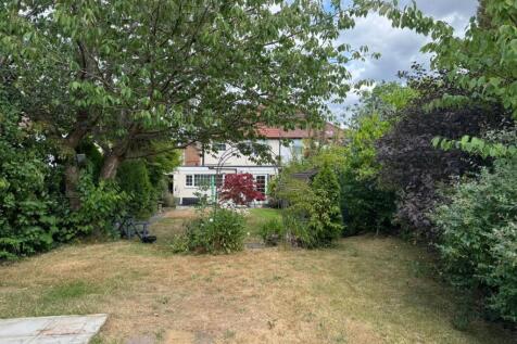 Rear Garden 6.jpg