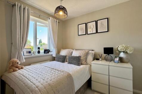 Bedroom 2 (1).jpg