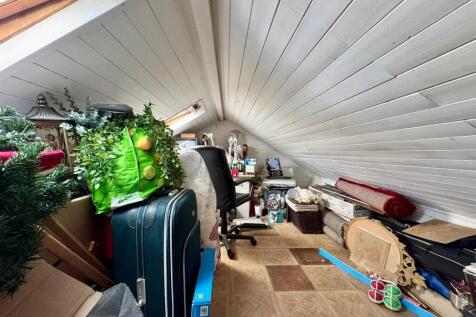 Loft room.jpg