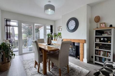 Dining area.jpg