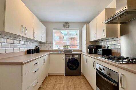 Kitchen (2).jpg