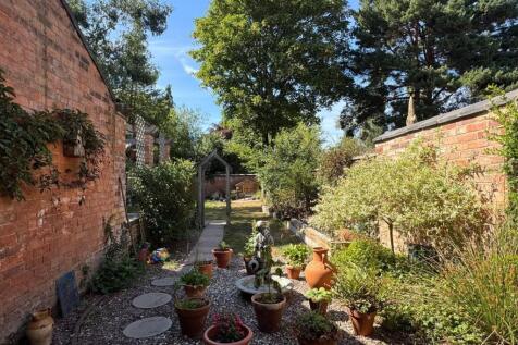 Garden (3).jpg