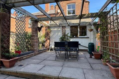 Garden seating area.jpg
