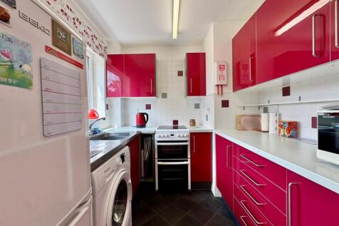 Kitchen (1).jpg