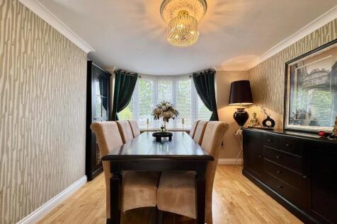 Dining room (2).jpg