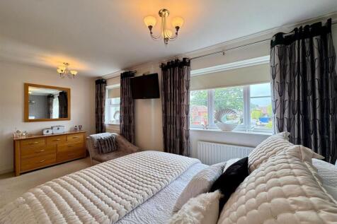 Bed 1 (3).jpg