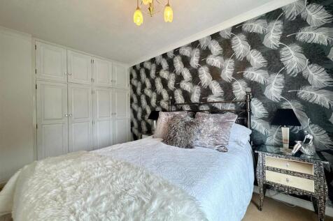 Bed 2 (2).jpg