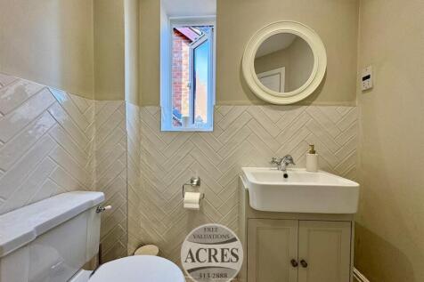 Master ensuite (1).jpg