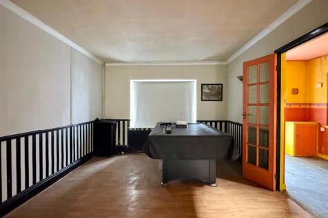 Dining area.jpg
