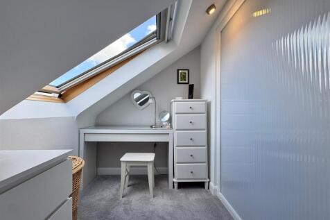 Master bedroom (5).jpg