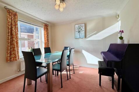 Dining room.jpg