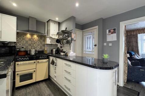 Kitchen (2)-fotor-20250930105718.jpg