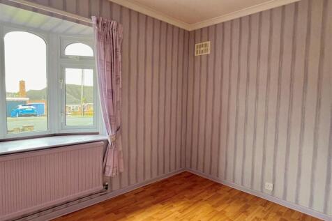 Bedroom 3 or Study.jpg