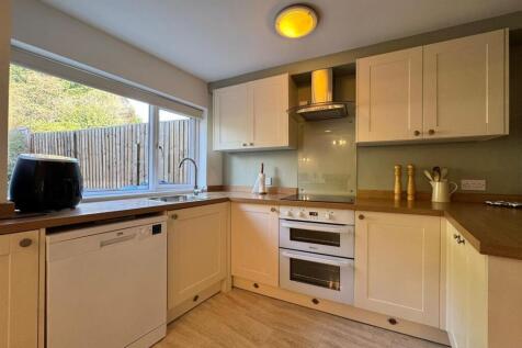 Kitchen (2).jpg
