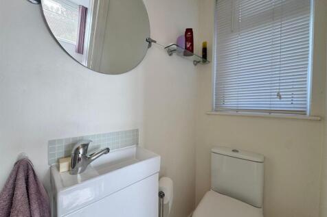 Master ensuite (2).jpg