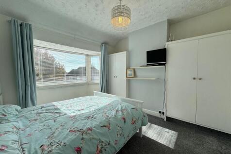 Bedroom 2 (1).jpg
