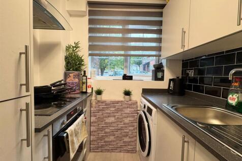 Kitchen (1).jpg