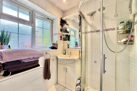 Shower room.jpg