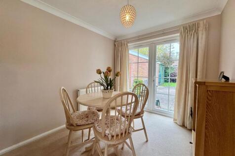 Dining area.jpg