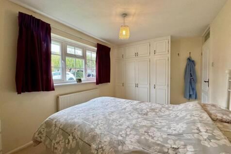 Bedroom 1 (1).jpg