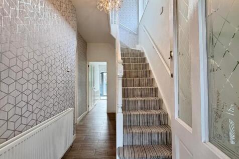 Entrance hall (1).jpg