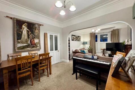 Dining area (1)-fotor-20251113104849.jpg