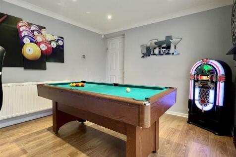 Bar-Games Room C.jpeg