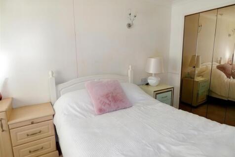 P1040559 (Large).jpg