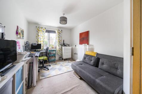 fa6984c9-9b4b-40d3-a