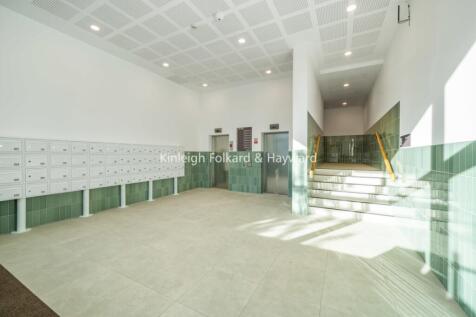 b98919e8-589d-4f4f-9