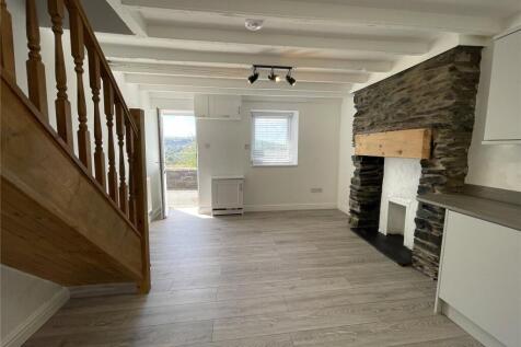 Lounge / Kitchen