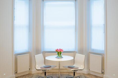 Dining Area (2)