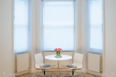 Dining Area (2)