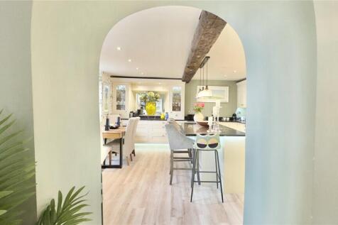 Kitchen Bank House