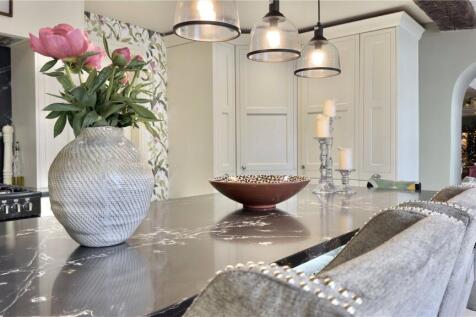 Kitchen Bank House