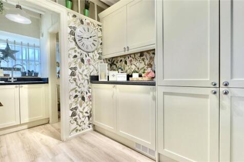 Utility Bank House