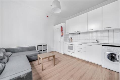 Living/kitchen area